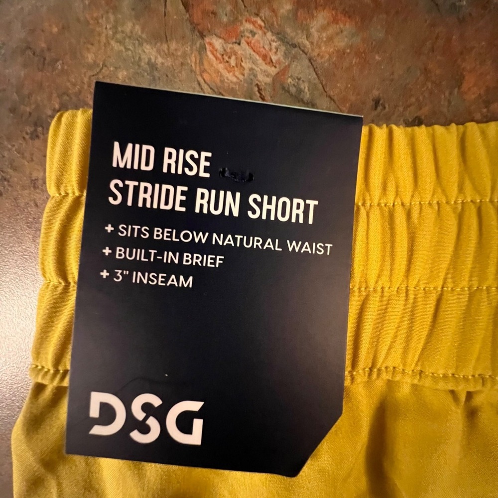 DSG Womens Large Mid Rise Stride Run Short, Grounded Yellow - Picture 4 of 8